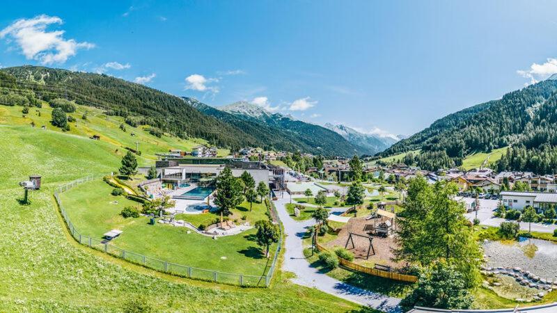 Quality Hosts Arlberg - Afoch Fei - Das Landhaus Sankt Anton am Arlberg Bagian luar foto