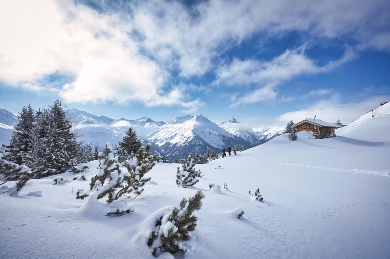 Quality Hosts Arlberg - Afoch Fei - Das Landhaus Sankt Anton am Arlberg Bagian luar foto