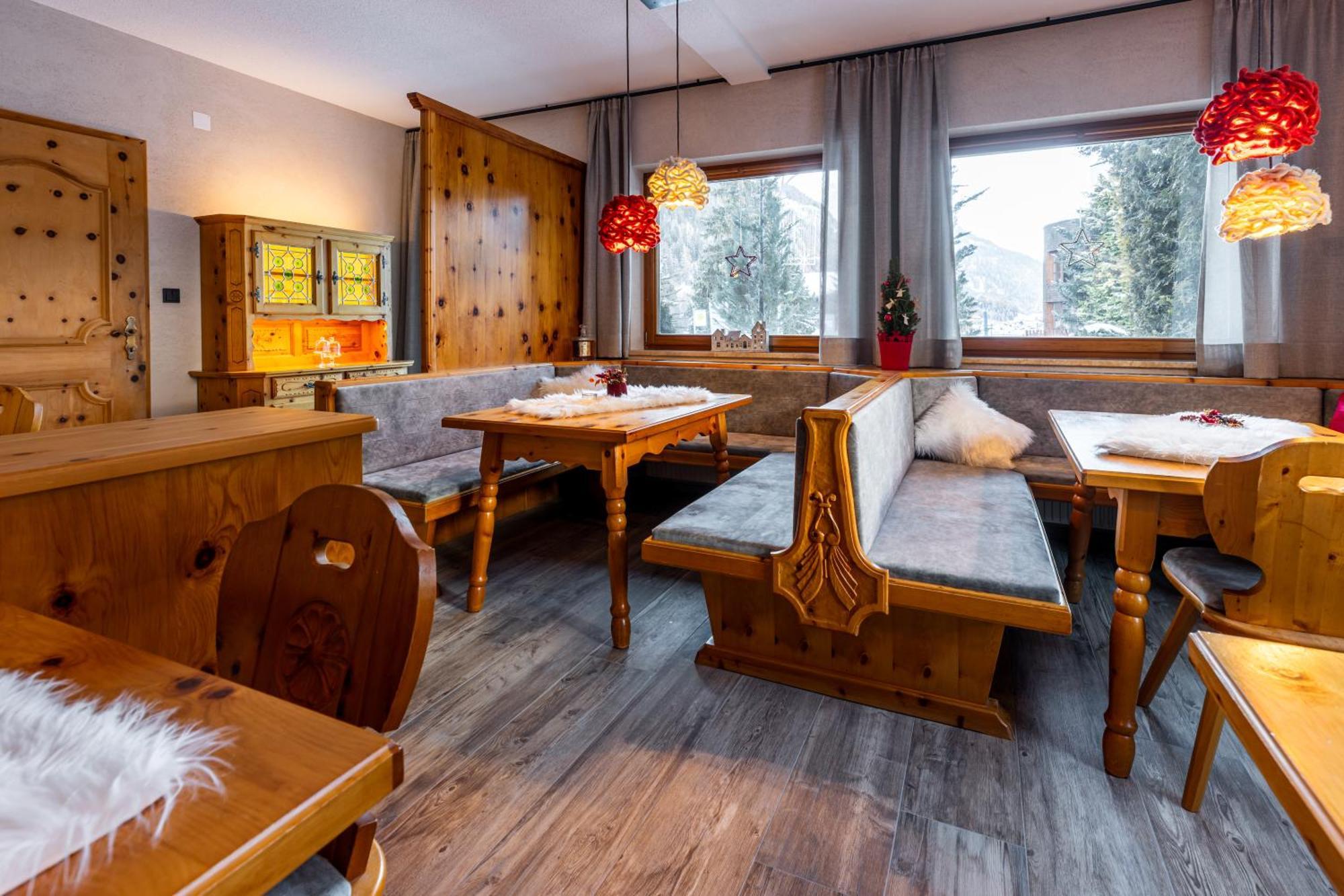 Quality Hosts Arlberg - Afoch Fei - Das Landhaus Sankt Anton am Arlberg Bagian luar foto