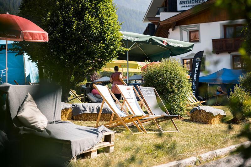 Quality Hosts Arlberg - Afoch Fei - Das Landhaus Sankt Anton am Arlberg Bagian luar foto